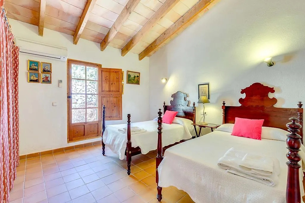 Villa Finca Aubons Sa Pobla Spain