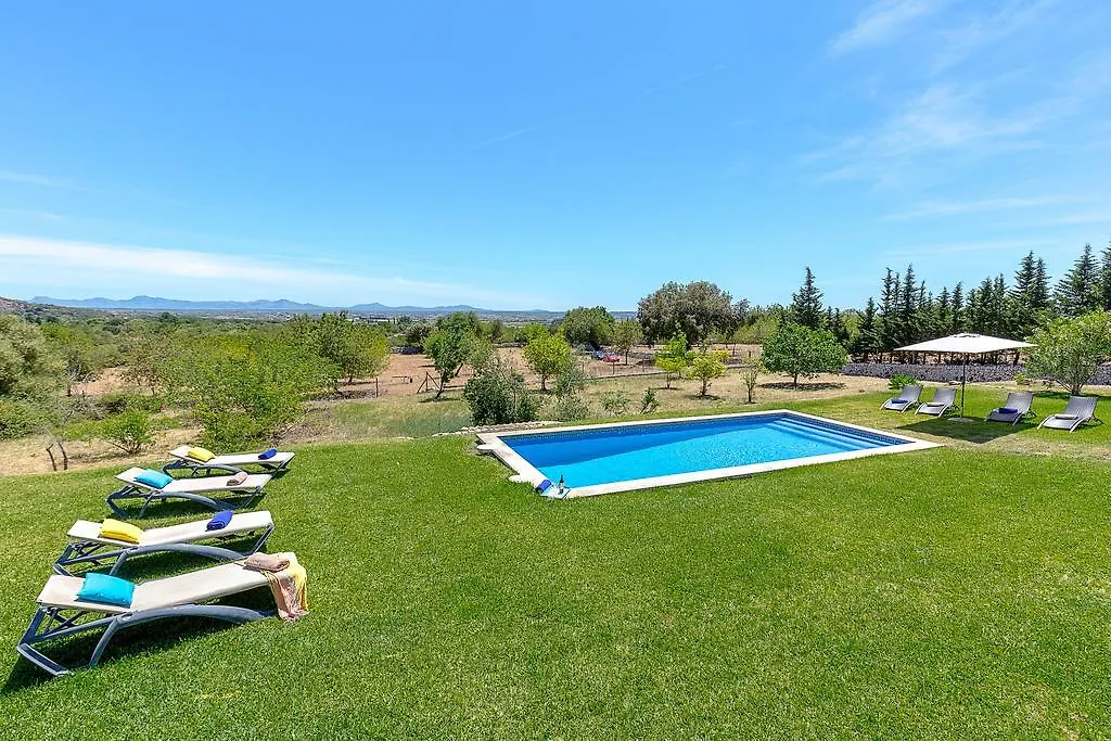 Finca Aubons Sa Pobla Villa